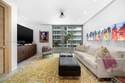 Condo in Miami Beach, Florida, 4 bedrooms  № 1431727 - photo 12