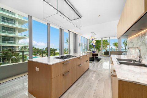 Condo in Miami Beach, Florida, 4 bedrooms  № 1431727 - photo 8