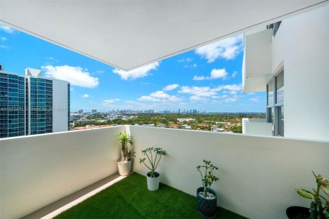 Condo in Miami Beach, Florida, 1 bedroom  № 1138676 - photo 16