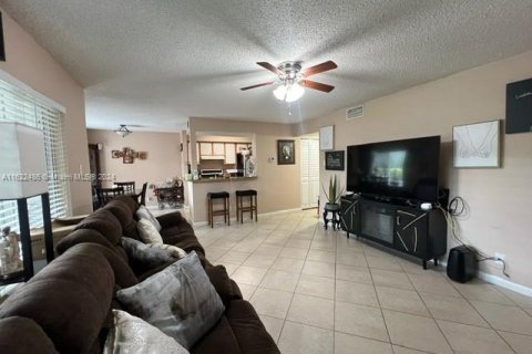 Copropriété à vendre à Boynton Beach, Floride: 2 chambres, 82.13 m2 № 1269292 - photo 5