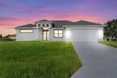 Casa en venta en Lehigh Acres, Florida, 4 dormitorios, 175.77 m2 № 1094751 - foto 2