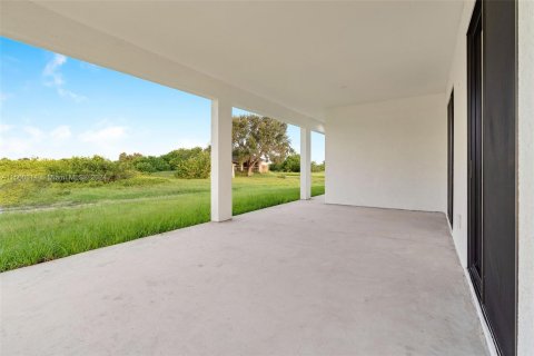 Casa en venta en Lehigh Acres, Florida, 4 dormitorios, 175.77 m2 № 1094751 - foto 24