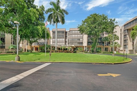 Condo in Hollywood, Florida, 2 bedrooms  № 1094753 - photo 6