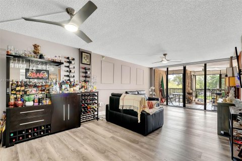 Copropriété à vendre à Hollywood, Floride: 2 chambres, 128.48 m2 № 1094753 - photo 10