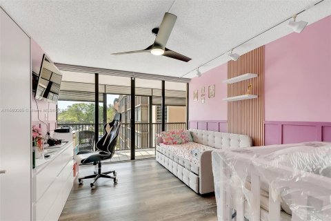 Copropriété à vendre à Hollywood, Floride: 2 chambres, 128.48 m2 № 1094753 - photo 16