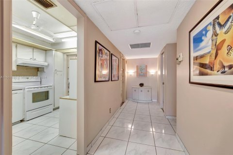Condominio en venta en Pompano Beach, Florida, 3 dormitorios, 129.13 m2 № 1094790 - foto 8