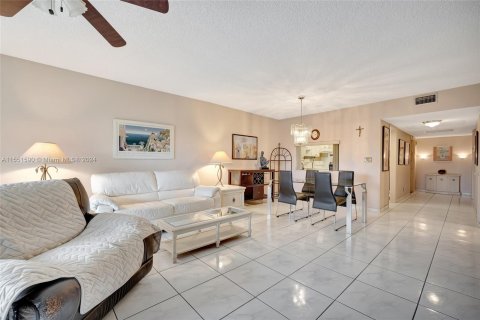 Copropriété à vendre à Pompano Beach, Floride: 3 chambres, 129.13 m2 № 1094790 - photo 5