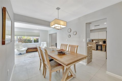 Casa en venta en Hollywood, Florida, 4 dormitorios, 164.34 m2 № 1412147 - foto 9