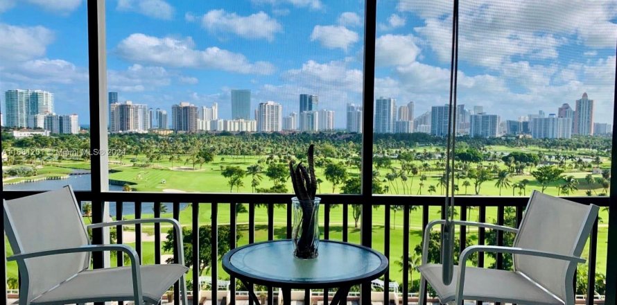 Condo in Aventura, Florida, 2 bedrooms  № 1412145