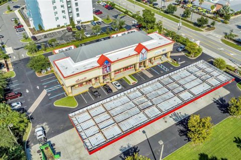 Immobilier commercial à vendre à Orlando, Floride: 730.77 m2 № 222355 - photo 7