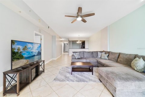 Condominio en venta en Orlando, Florida, 3 dormitorios, 164.9 m2 № 883396 - foto 2