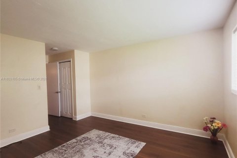 Condo in Plantation, Florida, 1 bedroom  № 1293694 - photo 12