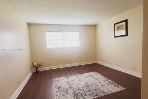 Condo in Plantation, Florida, 1 bedroom  № 1293694 - photo 11