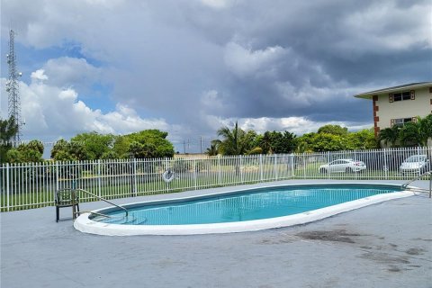 Condo in Plantation, Florida, 1 bedroom  № 1293694 - photo 19