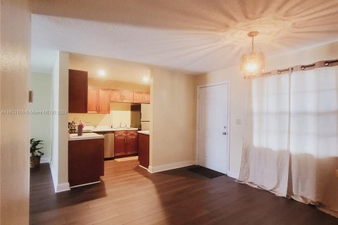 Condo in Plantation, Florida, 1 bedroom  № 1293694 - photo 6