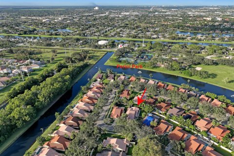 Casa en venta en West Palm Beach, Florida, 3 dormitorios, 213.68 m2 № 869277 - foto 5