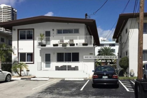 Immobilier commercial à vendre à North Miami Beach, Floride: 390.19 m2 № 969961 - photo 6