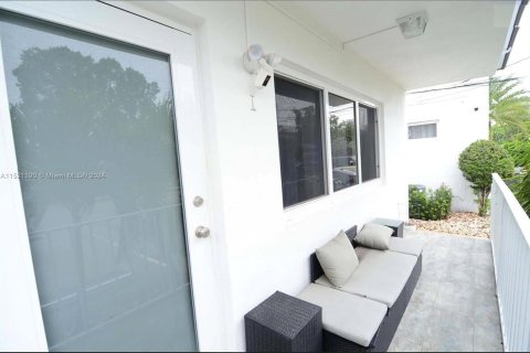 Immobilier commercial à vendre à North Miami Beach, Floride: 390.19 m2 № 969961 - photo 29