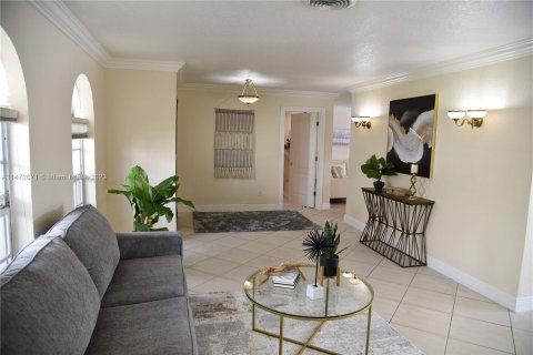Купить виллу или дом в Майами-Лейкс, Флорида 5 спален, 191.1м2, № 783718 - фото 7