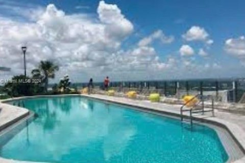 Condominio en venta en Miami, Florida, 1 dormitorio, 56.67 m2 № 1221860 - foto 18