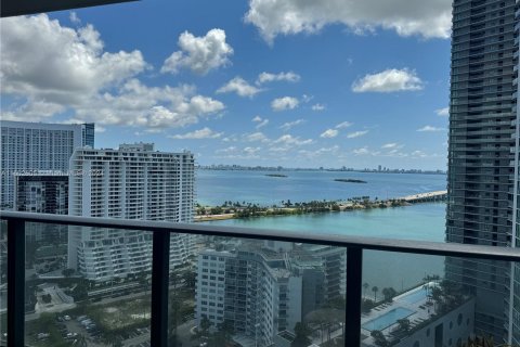 Condo in Miami, Florida, 1 bedroom  № 1221860 - photo 13