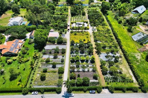 Land in Southwest Ranches, Florida № 1175927 - photo 24