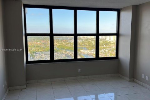 Condominio en venta en Hallandale Beach, Florida, 1 dormitorio, 88.26 m2 № 1175976 - foto 9