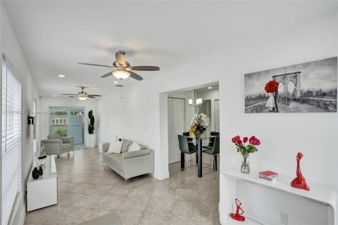 Casa en venta en West Palm Beach, Florida, 3 dormitorios, 143.81 m2 № 1372337 - foto 12