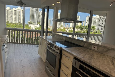 Condo in Aventura, Florida, 3 bedrooms  № 1372339 - photo 7