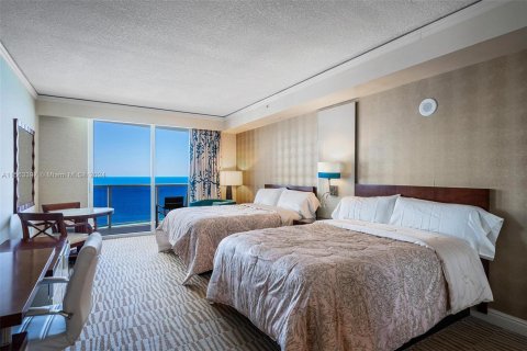 Hotel in Sunny Isles Beach, Florida 51.19 sq.m. № 1098132 - photo 19