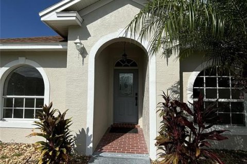 House in Winter Haven, Florida 4 bedrooms, 205.78 sq.m. № 1376688 - photo 3