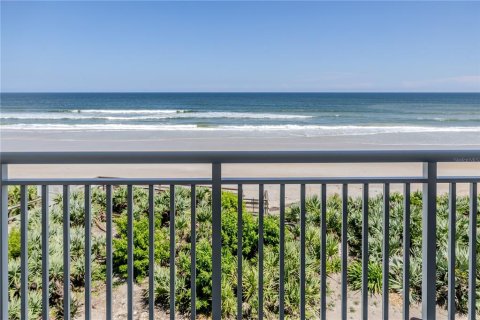 Copropriété à vendre à New Smyrna Beach, Floride: 3 chambres, 116.69 m2 № 1376687 - photo 11