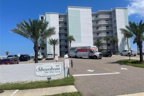 Condo in New Smyrna Beach, Florida, 3 bedrooms  № 1376687 - photo 1