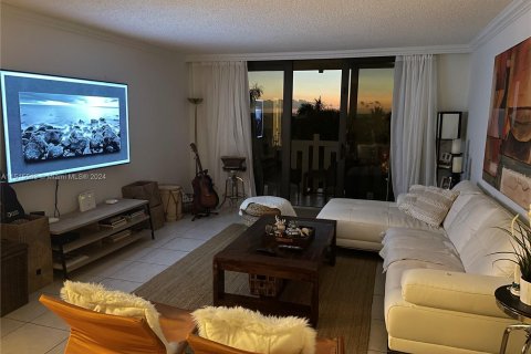 Condominio en venta en Key Biscayne, Florida, 2 dormitorios, 130.9 m2 № 953634 - foto 2