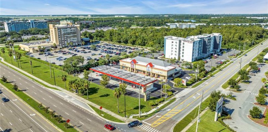 Propiedad comercial en Orlando, Florida 730.77 m2 № 222390