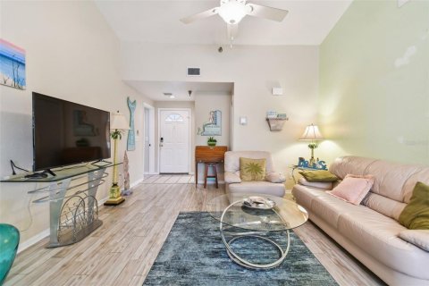 Condo in Lutz, Florida, 2 bedrooms  № 1289861 - photo 25