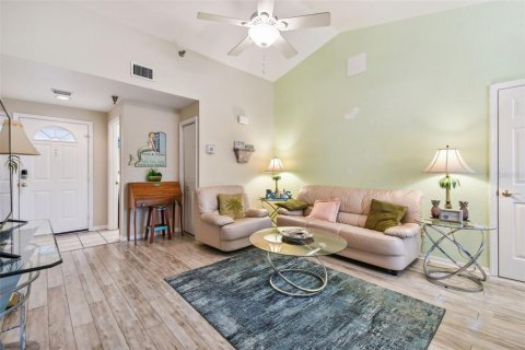 Condo in Lutz, Florida, 2 bedrooms  № 1289861 - photo 24