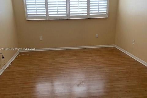 Condominio en venta en Pembroke Pines, Florida, 2 dormitorios, 112.13 m2 № 832627 - foto 17
