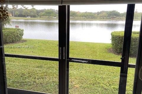 Condominio en venta en Pembroke Pines, Florida, 2 dormitorios, 112.13 m2 № 832627 - foto 20