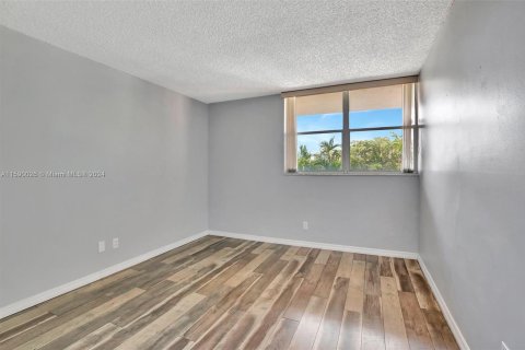 Copropriété à vendre à Lauderhill, Floride: 2 chambres, 102.19 m2 № 1209810 - photo 4