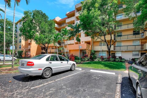 Condo in Lauderhill, Florida, 2 bedrooms  № 1209810 - photo 3