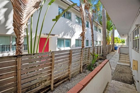 Condo in Miami Beach, Florida, 1 bedroom  № 1328299 - photo 20