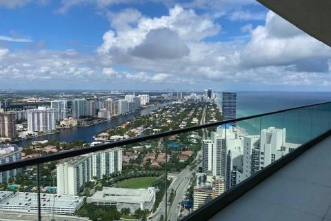 Copropriété à vendre à Sunny Isles Beach, Floride: 2 chambres, 117.8 m2 № 1328319 - photo 12