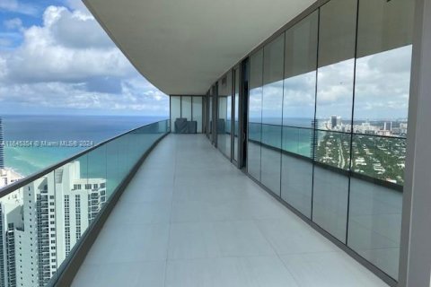 Condominio en venta en Sunny Isles Beach, Florida, 2 dormitorios, 117.8 m2 № 1328319 - foto 30