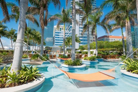 Hotel en venta en Miami, Florida, 1 dormitorio, 91.32 m2 № 1151053 - foto 15