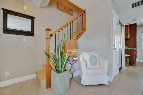 Townhouse in Hollywood, Florida 4 bedrooms, 168.62 sq.m. № 1151054 - photo 28