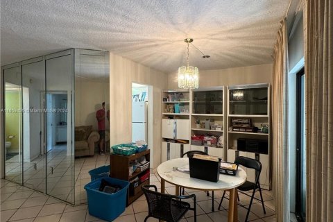 Condominio en venta en Plantation, Florida, 1 dormitorio, 74.32 m2 № 1348179 - foto 11