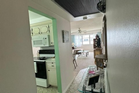 Copropriété à vendre à Hollywood, Floride: 2 chambres, 84.45 m2 № 1116612 - photo 16