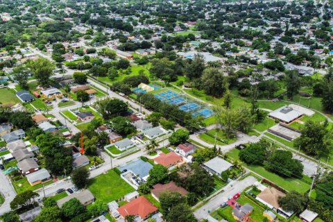 Villa ou maison à vendre à Miami, Floride: 3 chambres, 81.29 m2 № 1370787 - photo 18