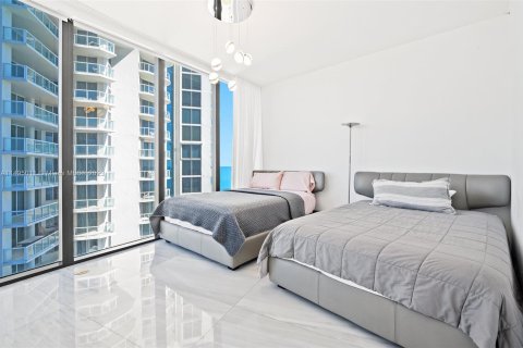 Condo in Sunny Isles Beach, Florida, 4 bedrooms  № 885838 - photo 12